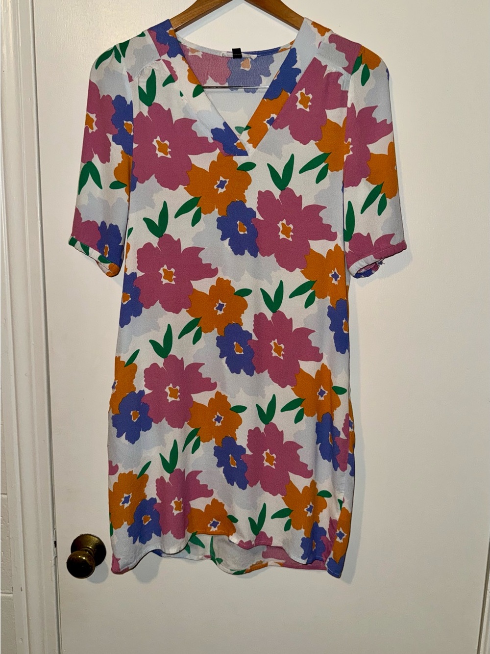 Michelle McDowell Floral V-Neck Shift Dress - Small